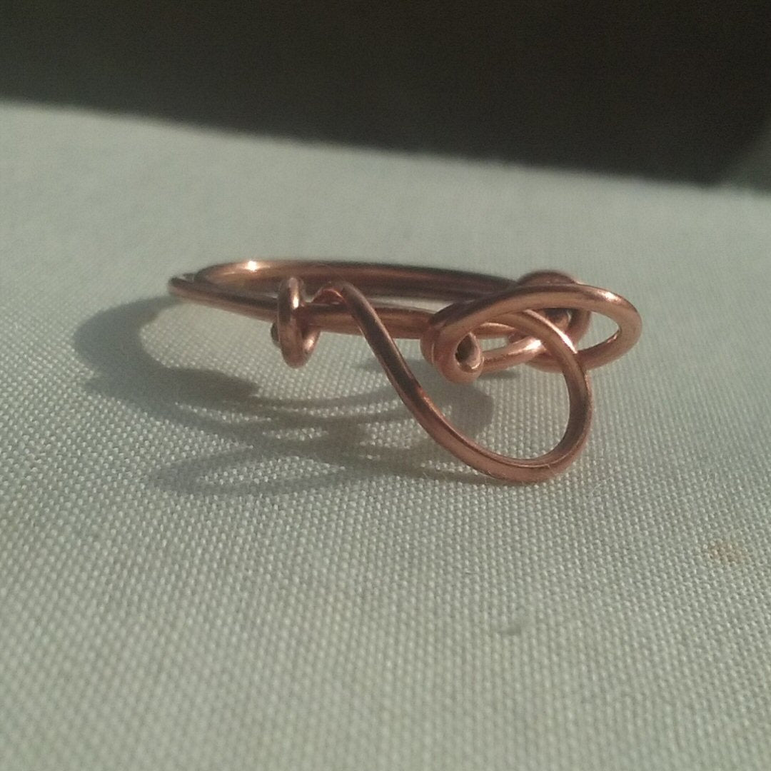 Copper soft open spiral ring - detail