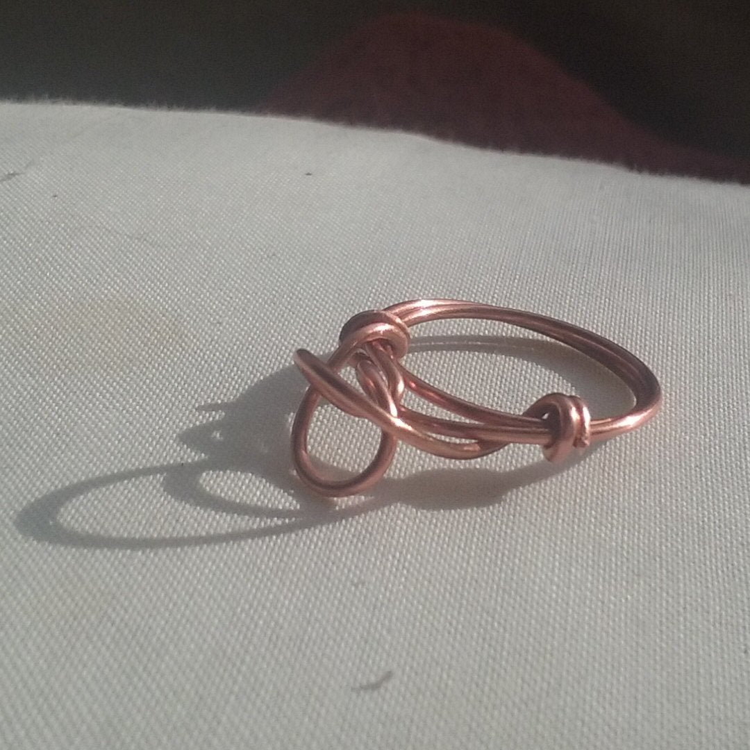 Copper soft open spiral ring - detail