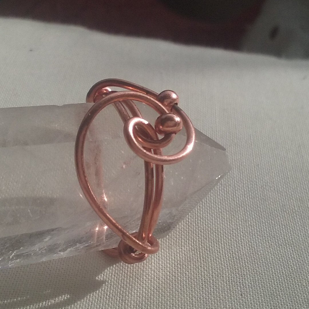 Copper soft open spiral ring - detail