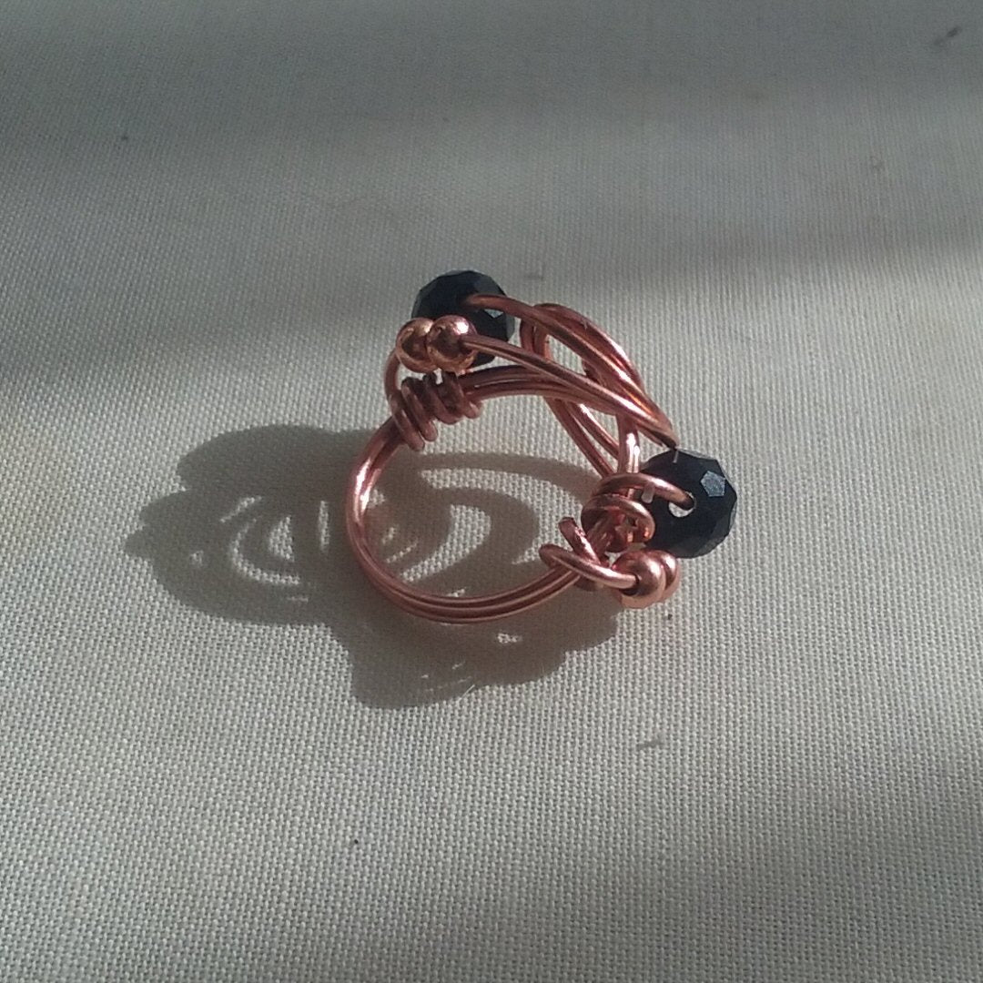Copper Spiral ring black beads - detail