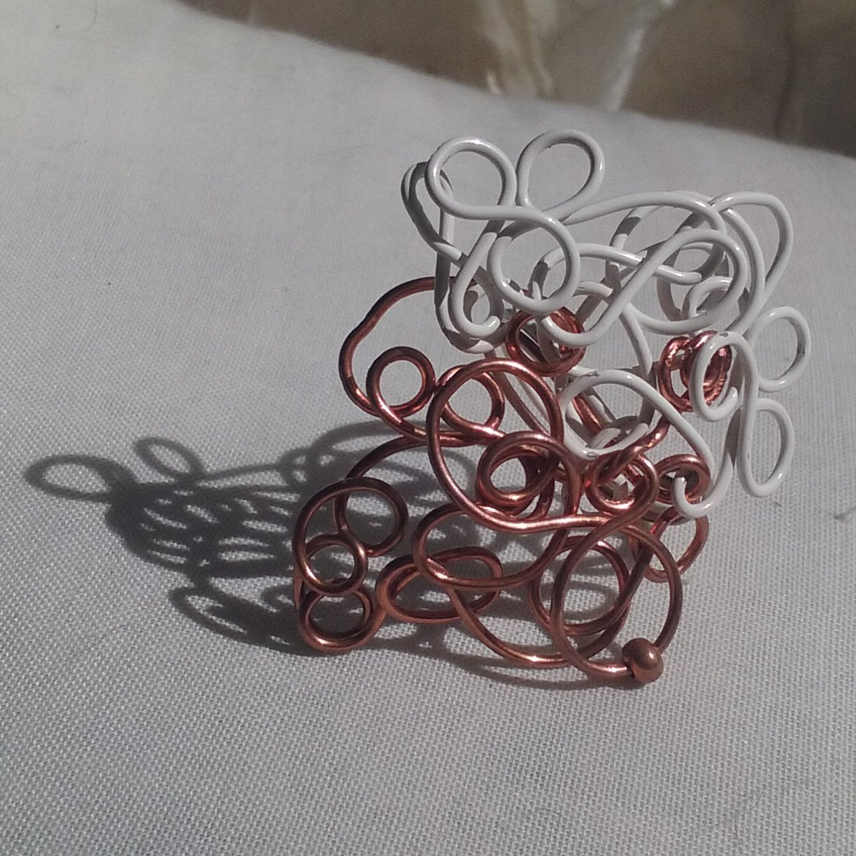Brain squiggle copper ring - detail