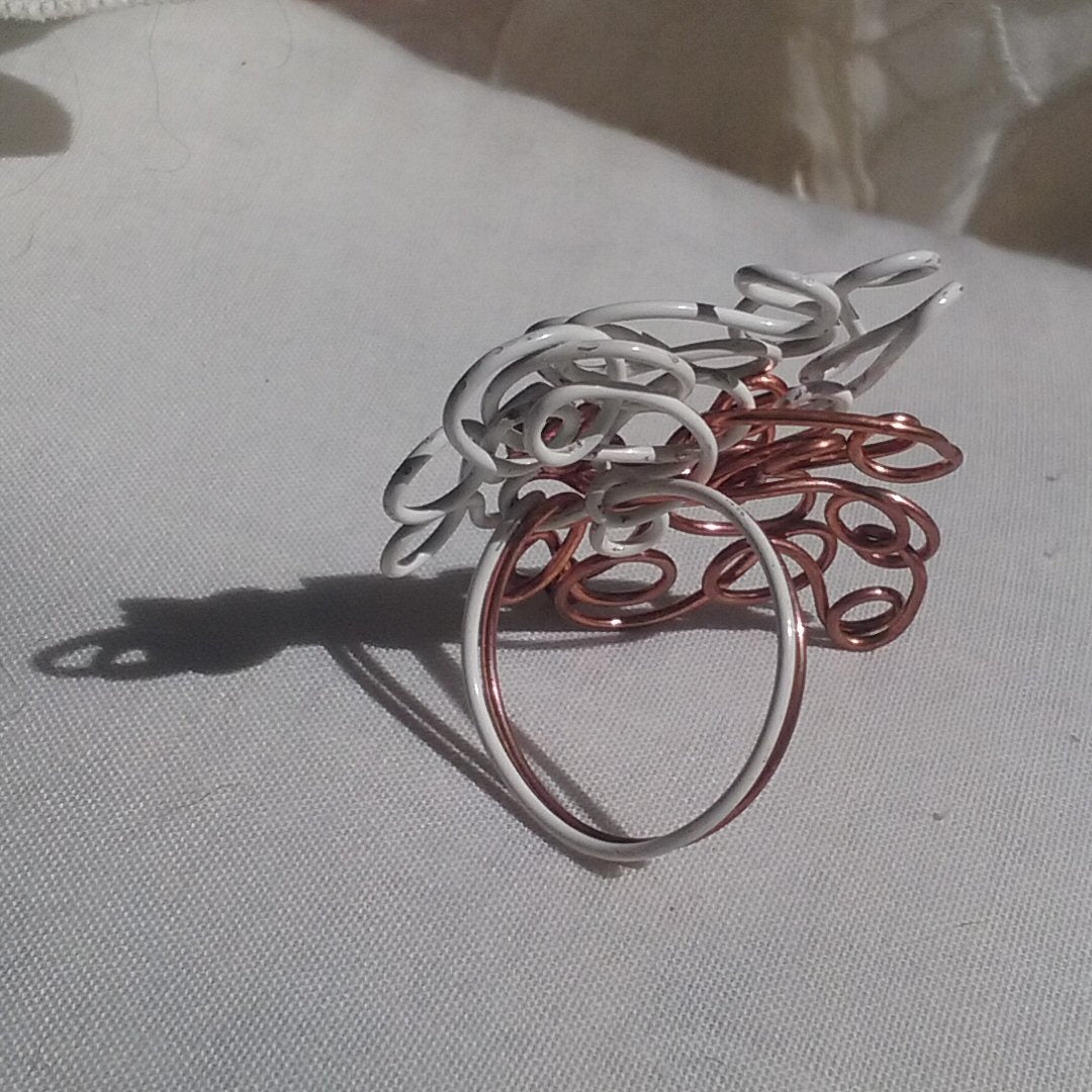 Brain squiggle copper ring - detail