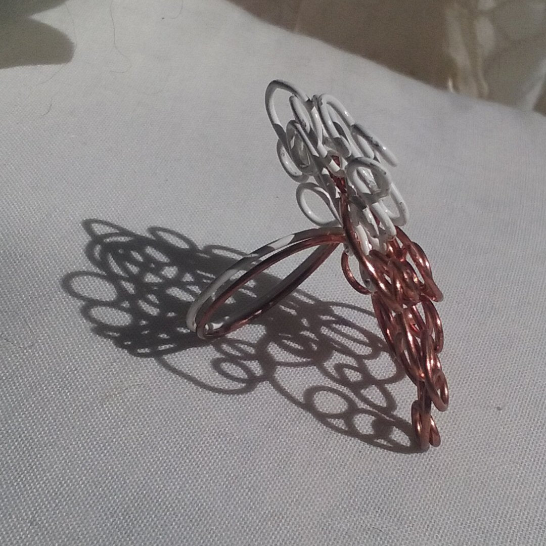 Brain squiggle copper ring - detail