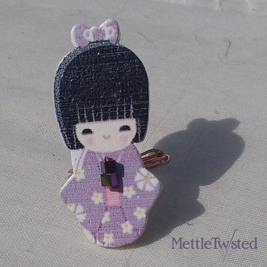 Copper Ring. Japanese Lady in a lilac dress + bow, 2 cubes