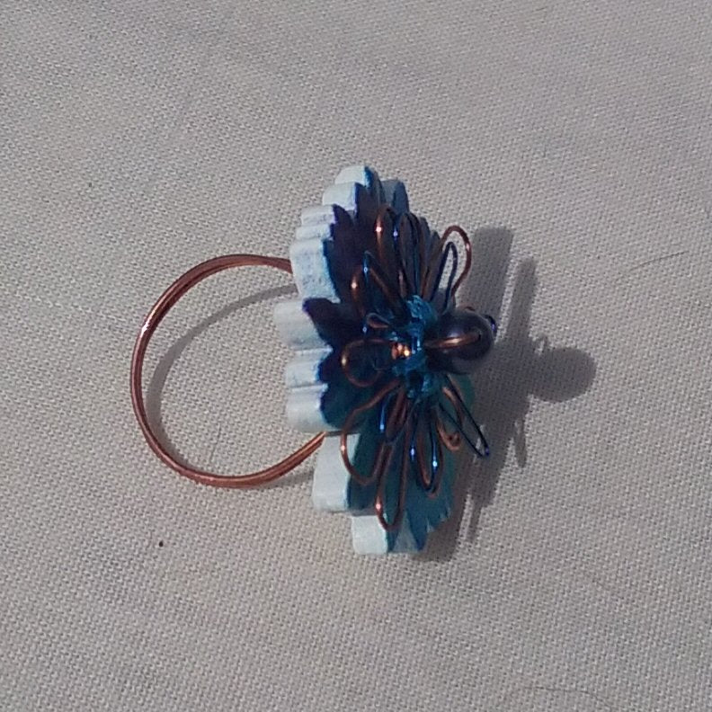 Copper Ring. Two blues flower - detail